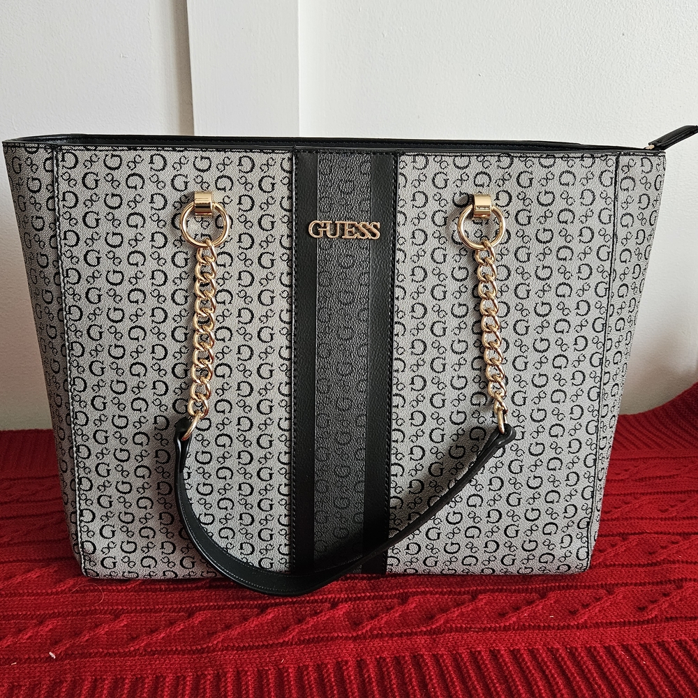 GUESS Gray and Black Women's Tote Bag